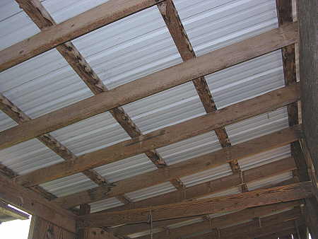 Simple metal roof