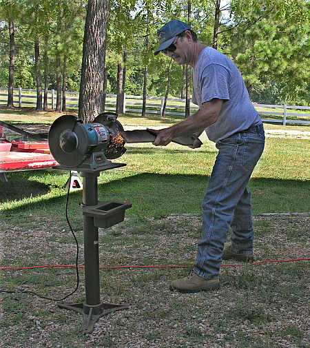 Sharpening blades