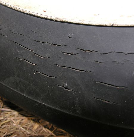 Cracked sidewall